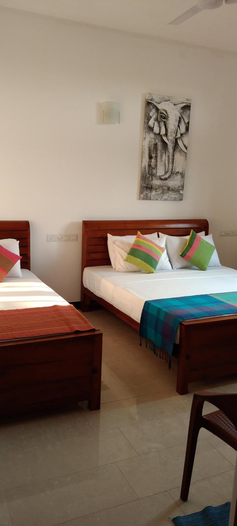 Pick & Go White House Negombo Exterior foto
