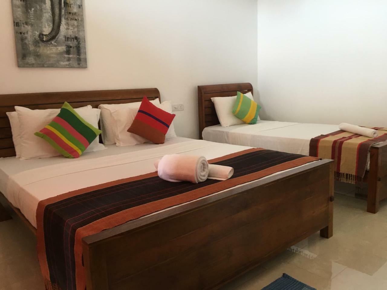 Pick & Go White House Negombo Exterior foto